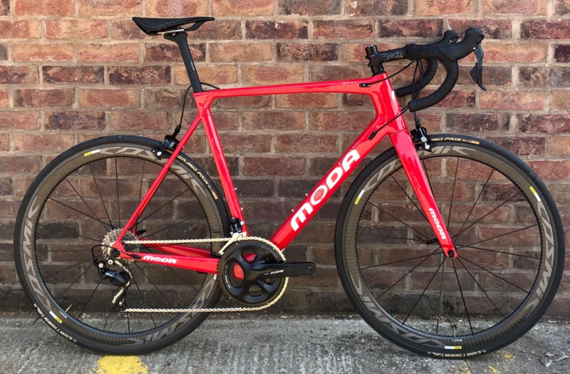 Moda Vivo Road Bike In Red with 105 Groupset-1